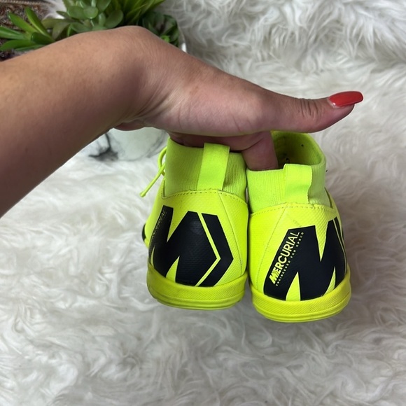 Nike GS Mercurialx Superfly VI Academy Football Shoes Size 2.5 Y - Picture 8 of 17